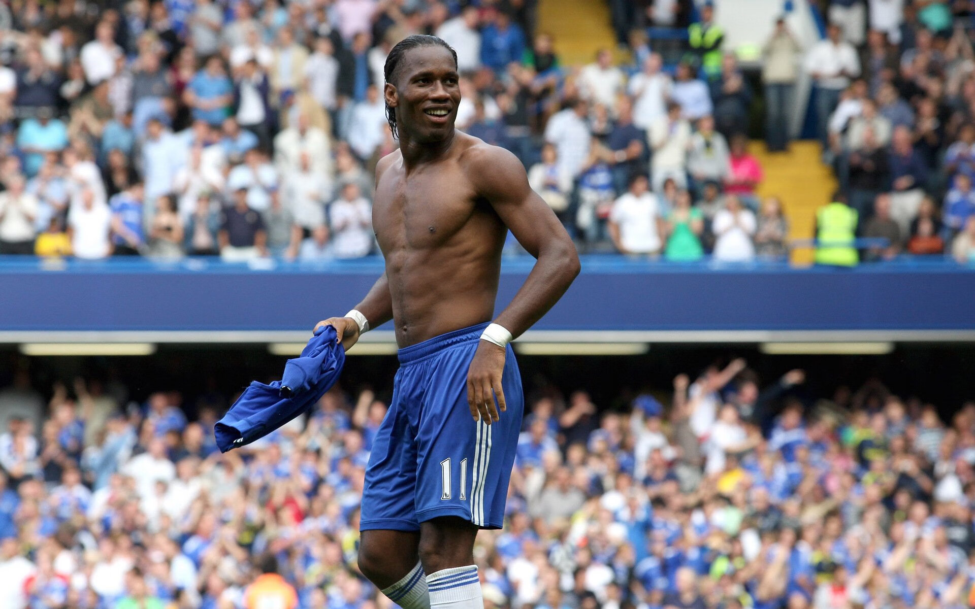 C罗连续第五场比赛取得进球纪录，c罗连过五人进球